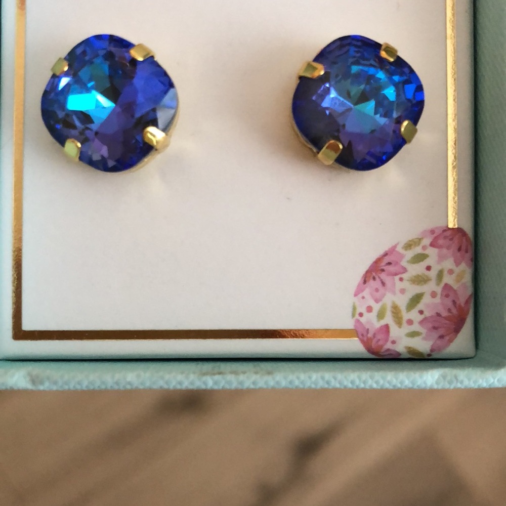Burgundy AB + Gold Cushion Cut Crystal Earrings - Picture 3 of 13